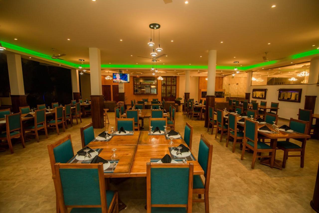 Royal Reach Udawalawe Otel Dış mekan fotoğraf