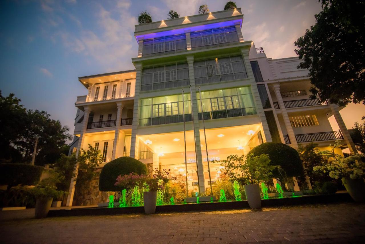 Royal Reach Udawalawe Otel Dış mekan fotoğraf