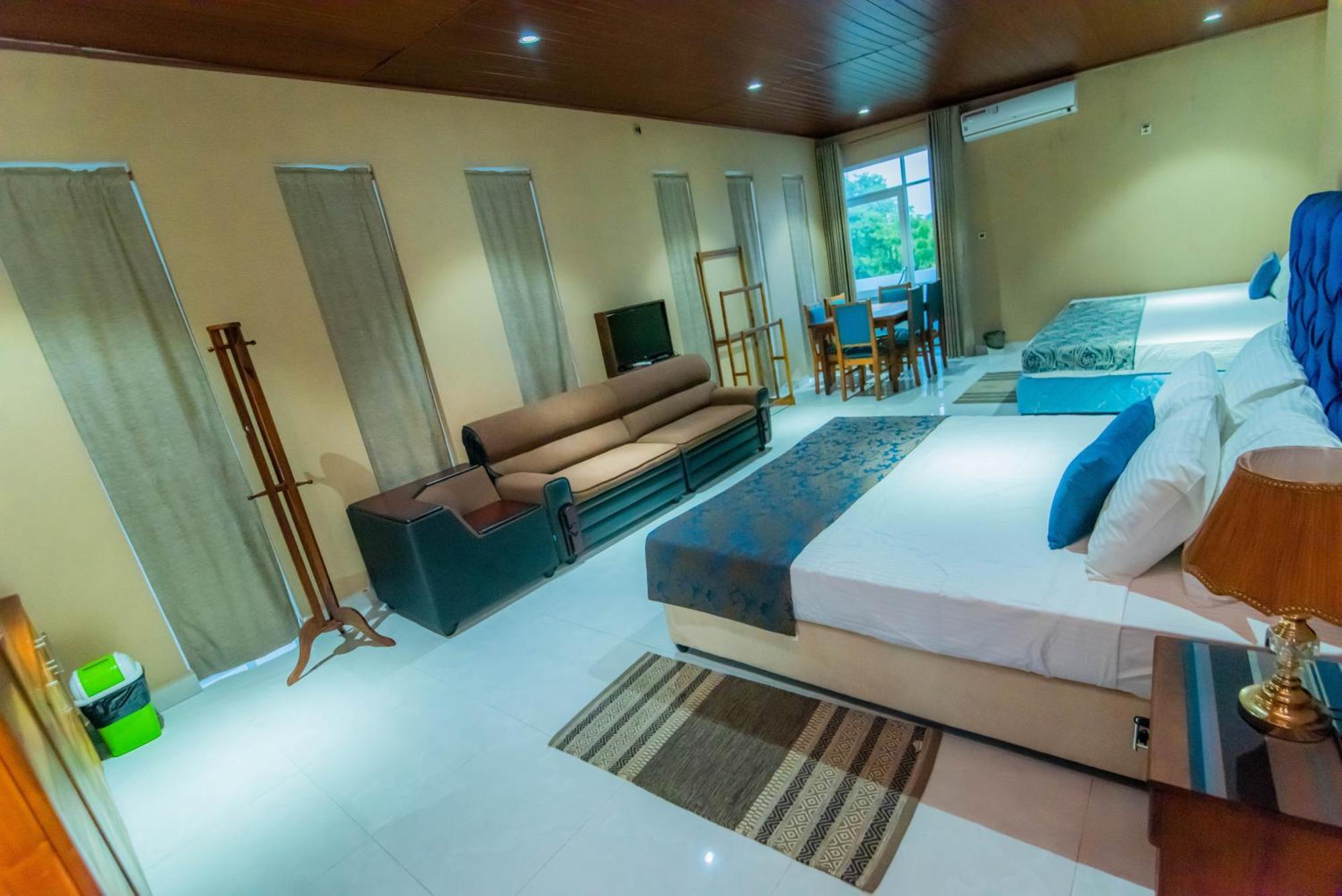 Royal Reach Udawalawe Otel Oda fotoğraf