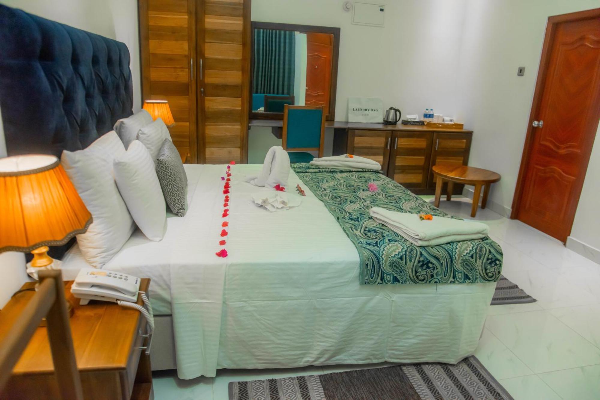 Royal Reach Udawalawe Otel Oda fotoğraf