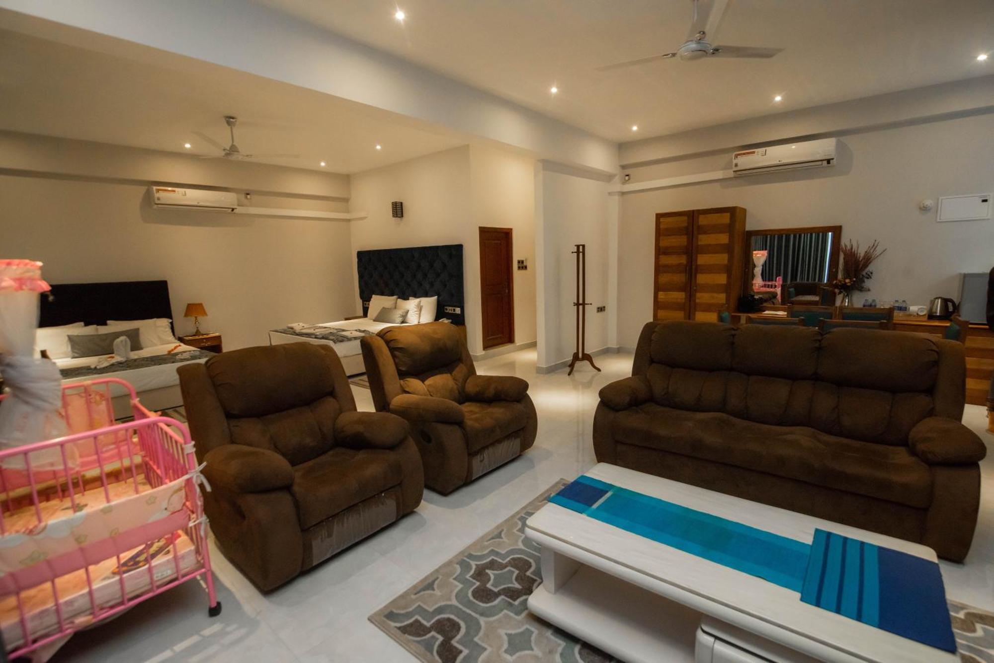 Royal Reach Udawalawe Otel Oda fotoğraf