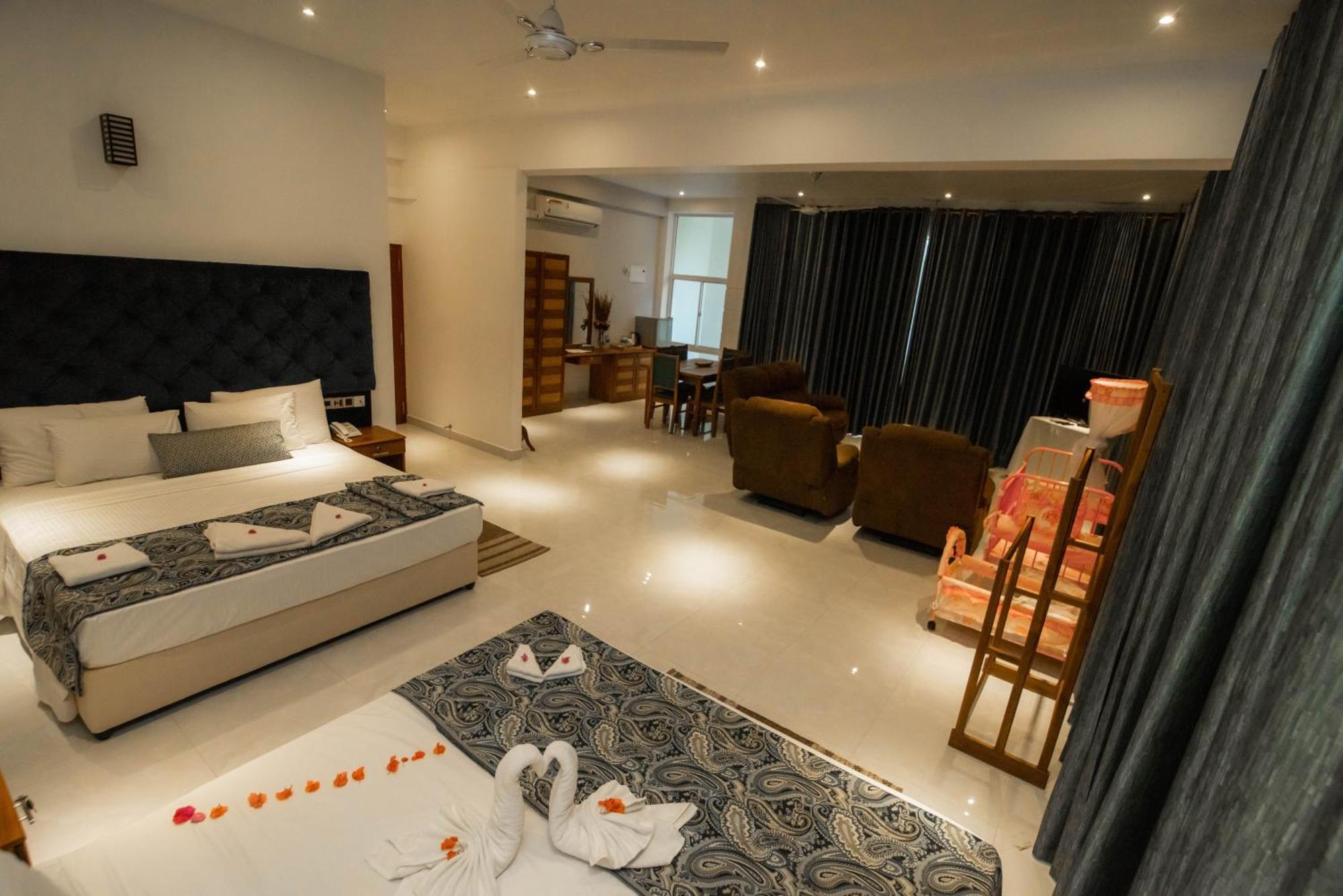 Royal Reach Udawalawe Otel Oda fotoğraf
