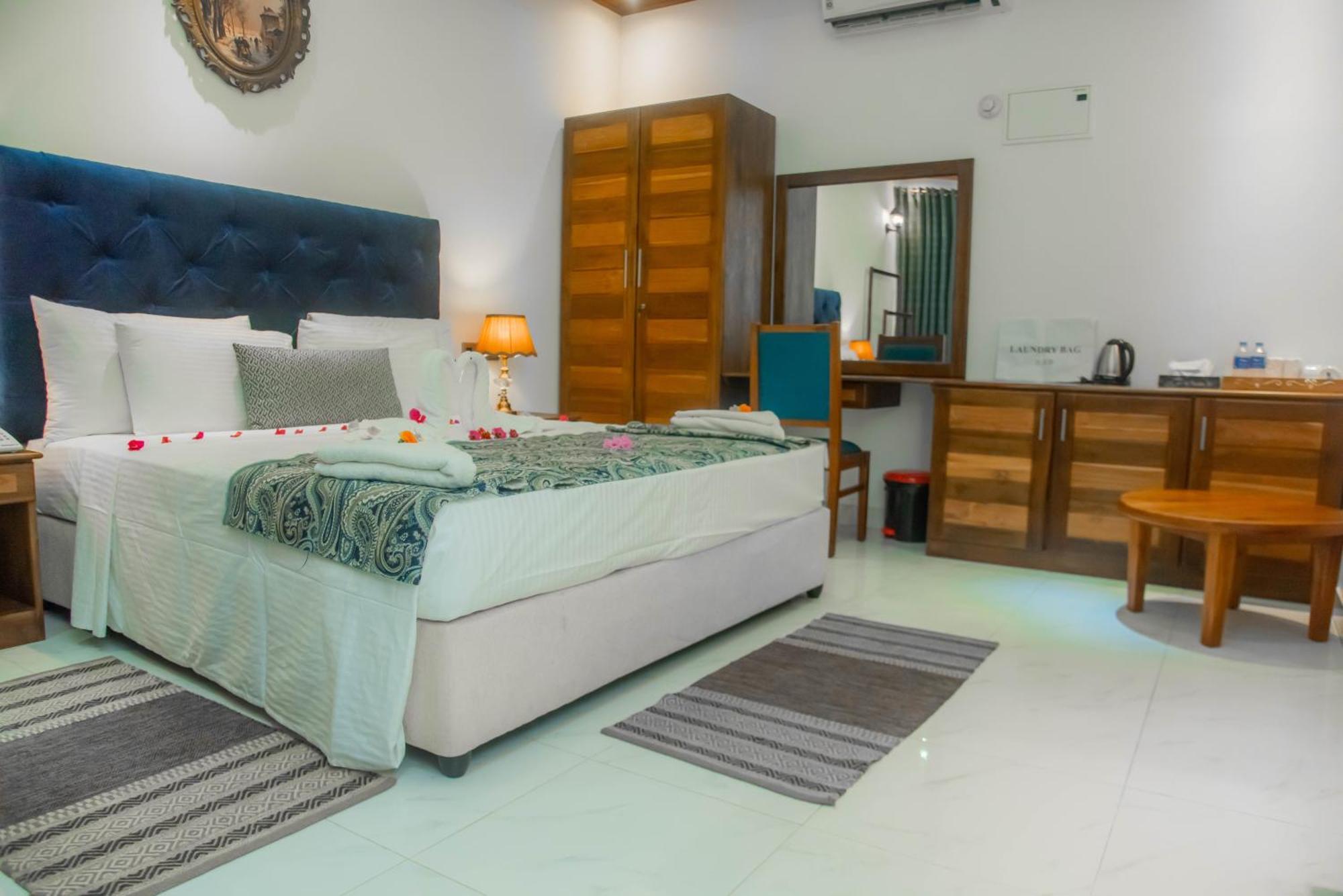 Royal Reach Udawalawe Otel Oda fotoğraf