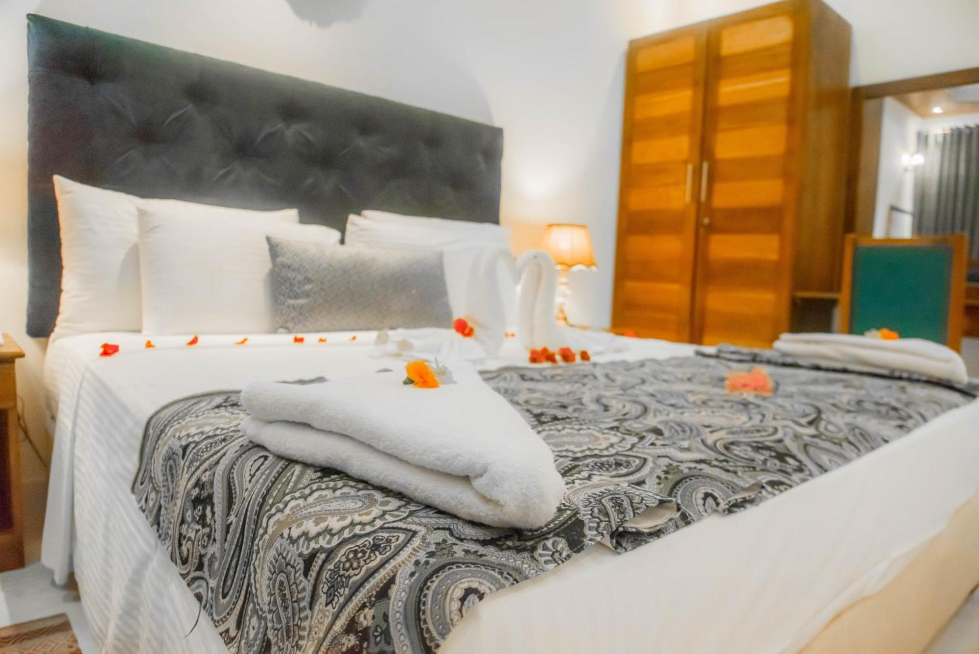 Royal Reach Udawalawe Otel Oda fotoğraf
